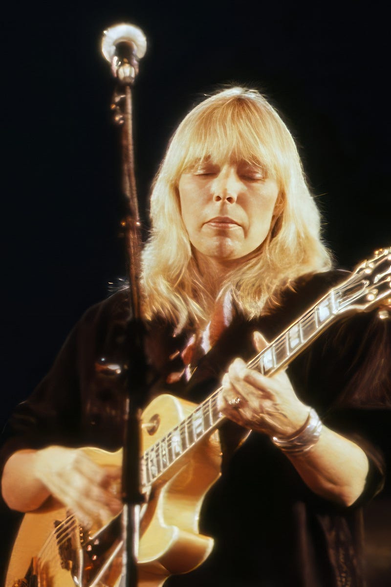 Joni Mitchell performing live