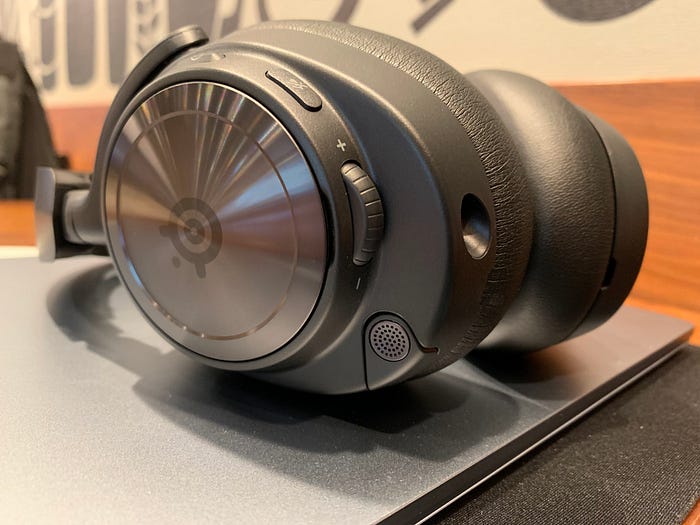 SteelSeries Arctis Nova Pro Wireless Headset Design